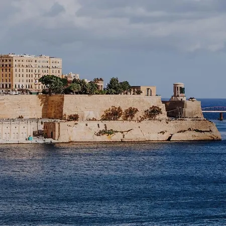 Sally Port 게스트하우스