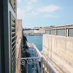 بيت ضيافة Sally Port سنجليا