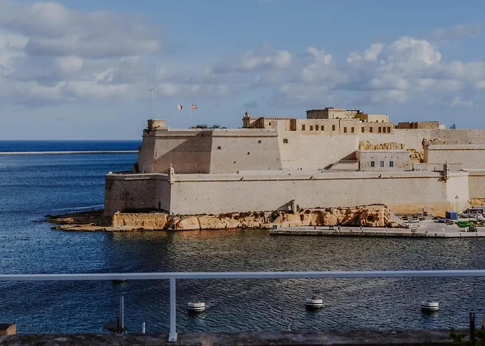 Πανσιόν Sally Port Senglea